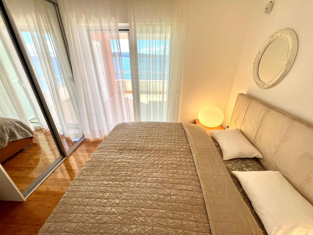 Apartment Golden View Dramalj Exterior photo